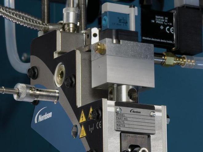 Universal™ SureWrap® Nozzles by Nordson