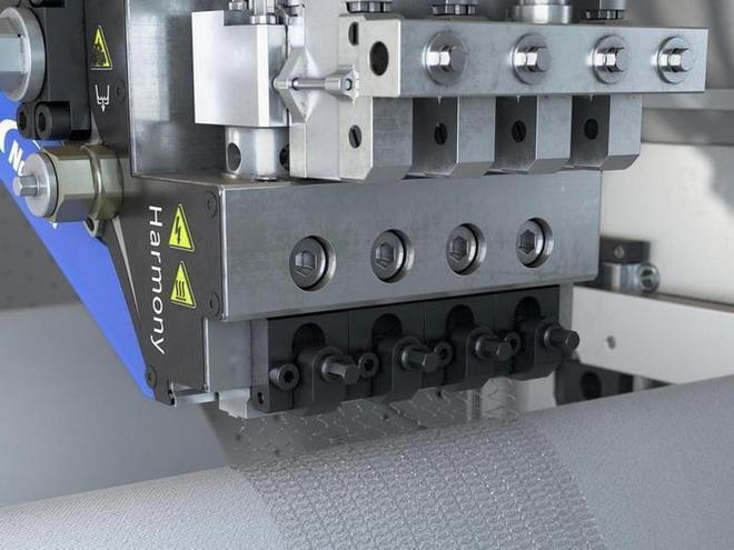 Universal™ Summit™ Nozzles by Nordson