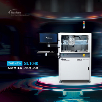 받침대 위에 놓인 산업용 기계에 '새로운 SL-1040 ASYMTEK 셀렉트 코트'라는 문구가 적혀 있습니다.