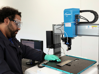 PRO4 robot with UltimusPlus and 3cc Syringe Barrel.jpg